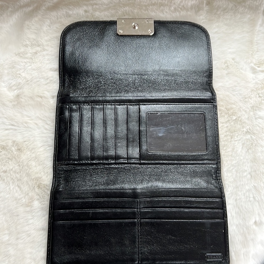 Coach Tri-Fold Wallet VGUC - Picture 6 of 13